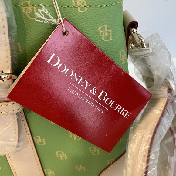 DOONEY & BOURKE Lime Green Logo Zip Satchel w Wristlet, Glasses, ID Cases - NWOT - Picture 2 of 8